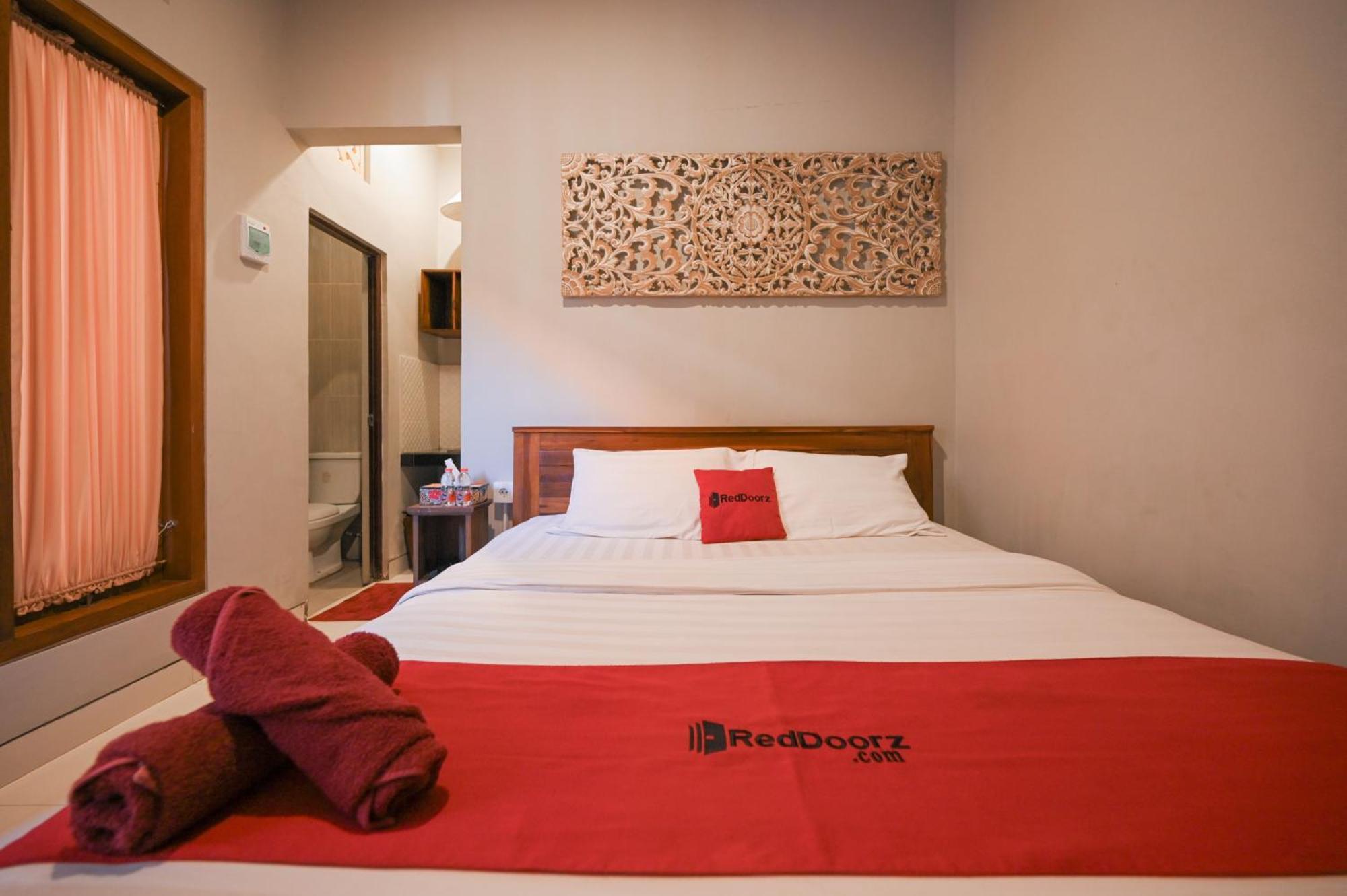 Reddoorz Near Mertasari Beach 2 Pesanggaran Esterno foto