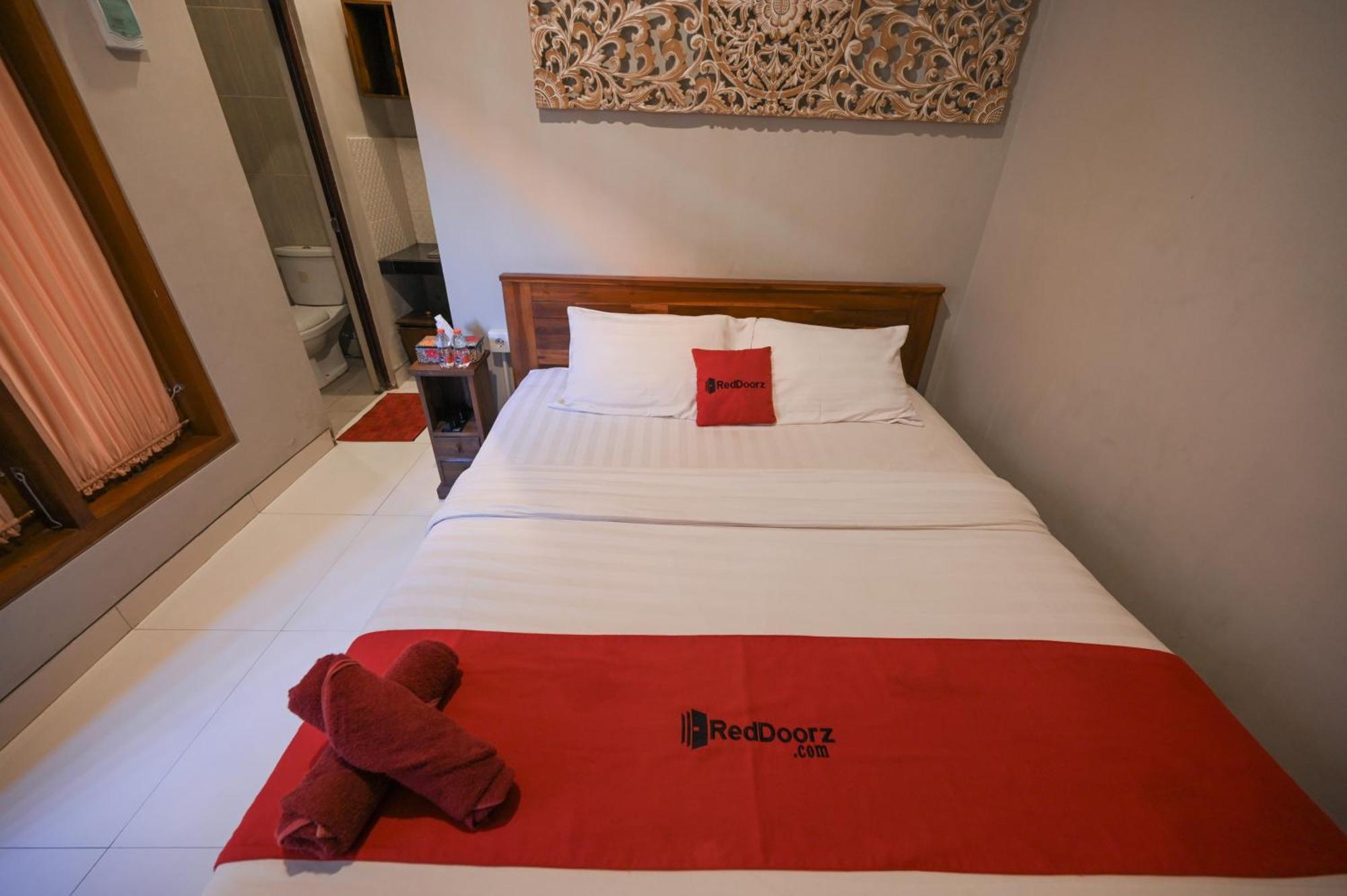 Reddoorz Near Mertasari Beach 2 Pesanggaran Esterno foto