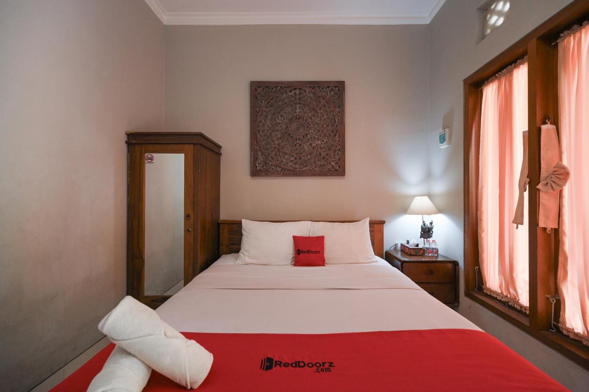 Reddoorz Near Mertasari Beach 2 Pesanggaran Esterno foto