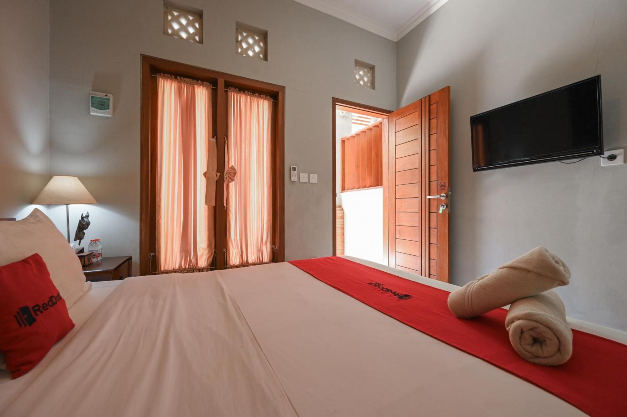 Reddoorz Near Mertasari Beach 2 Pesanggaran Esterno foto